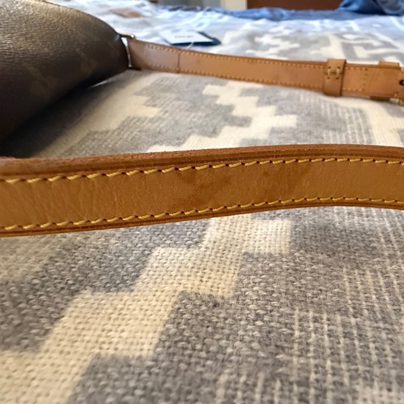 Vintage Louis Vuitton Musette shoulder bag - Picture 10 of 16